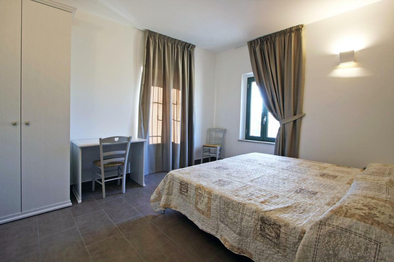 Villa La Collina Del Girasole Montecastrilli Exterior foto